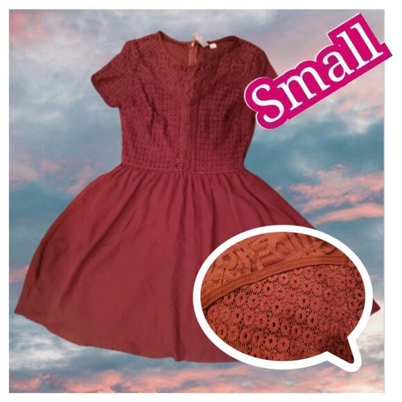 Dresses & Skirts - Women's Burgundy Dress Size Small